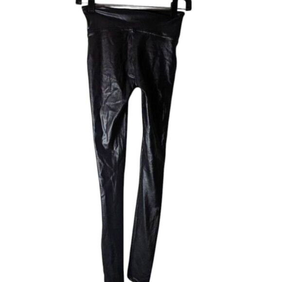 SPANX Faux Leather Leggings Size XS - Picture 3 of 3
